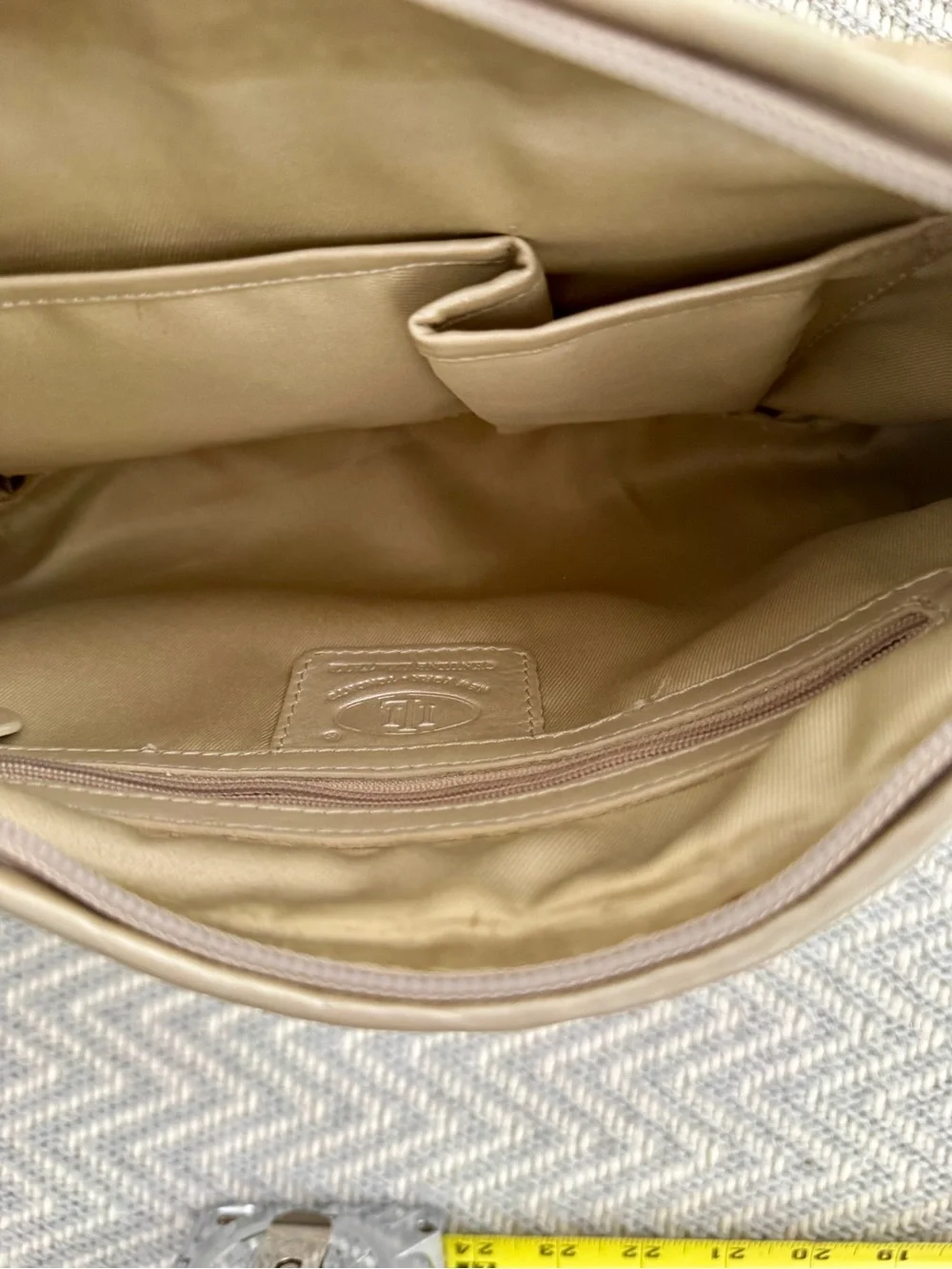 iLi New York Gold Platinum Woven Leather Hobo shoulder Bag